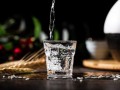 中华文明载体，国人酱香美酒—看的见的酒香：大民族酒 (1)